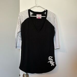 PINK Chicago White Sox 3-Quarter Length Shirt